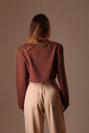 Blazer Alfaiataria Cropped Choco - TYNA - foto 2