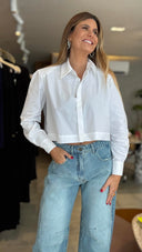 CAMISA COM OMBREIRA BRANCA