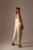 Calça Alfaiataria Cor Manteiga - TYNA - foto 9