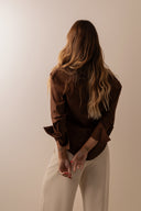 Camisa Florença Punho Largo Marrom - TYNA - foto 5