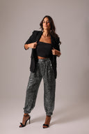 Calça Jogger Paetê Preta e Prata - TYNA - foto 22